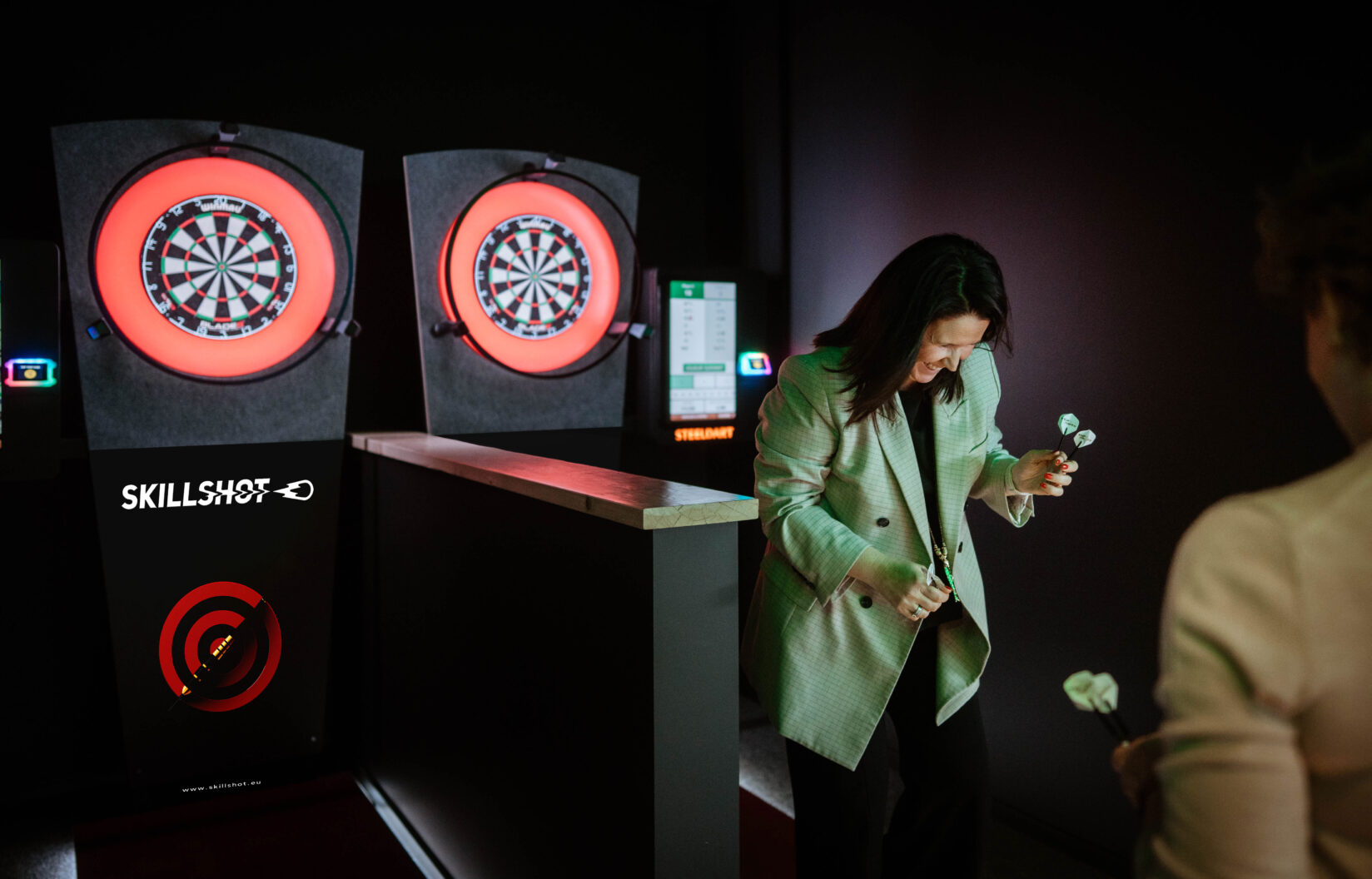 darts-flechettes-aspect-ratio-1648-1056